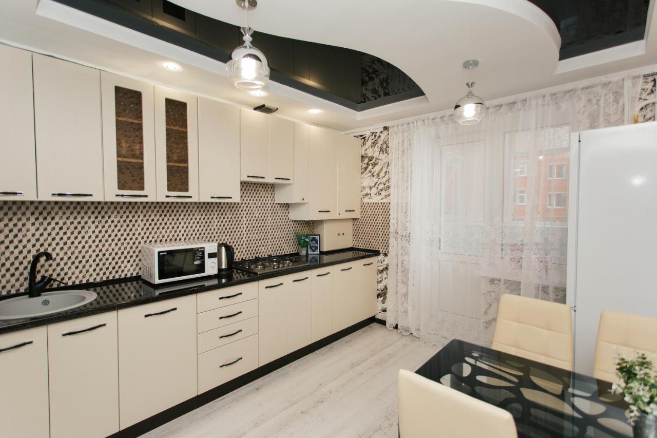 De Luxe Apartments Centr Illinskaya 苏梅 外观 照片