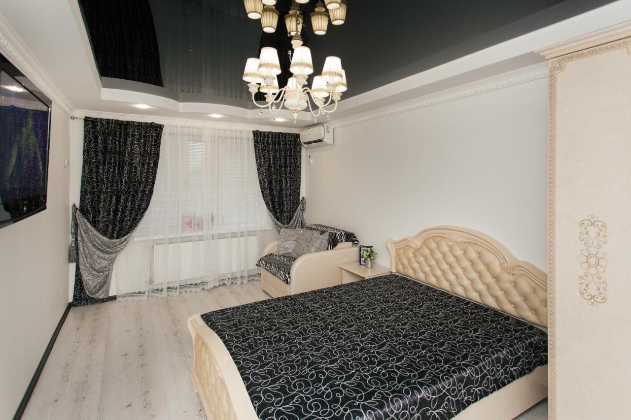 De Luxe Apartments Centr Illinskaya 苏梅 外观 照片